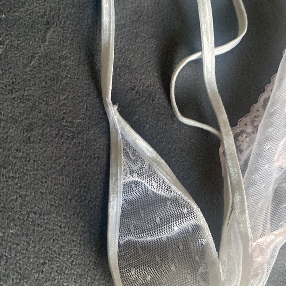 Delicate and pretty lace thong intimate wear! - Picture 3 of 4